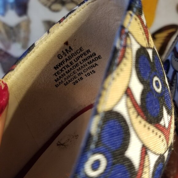 Groovy Nine West Geometric Heels - Picture 5 of 5